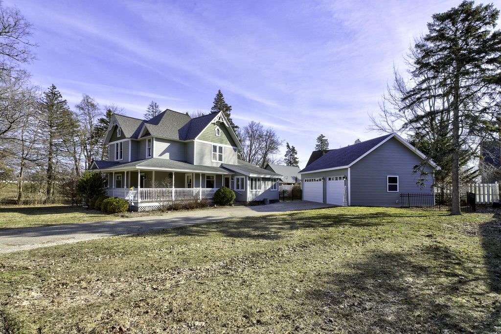 listing image 0
