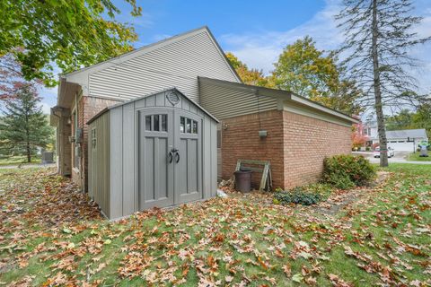 A home in Bloomfield Twp