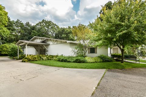 A home in West Bloomfield Twp