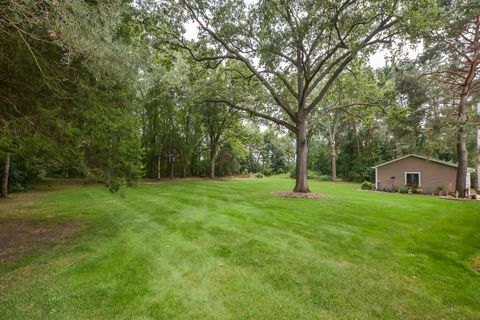 A home in West Bloomfield Twp