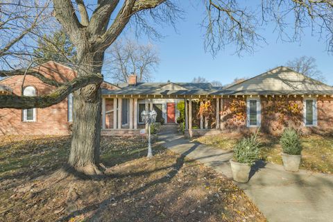 A home in Bloomfield Twp