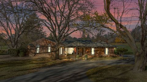 A home in Bloomfield Twp