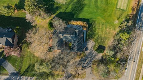 A home in Bloomfield Twp