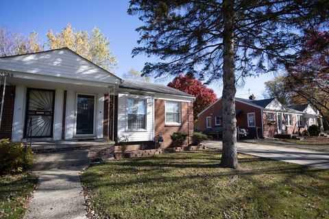 A home in Harper Woods