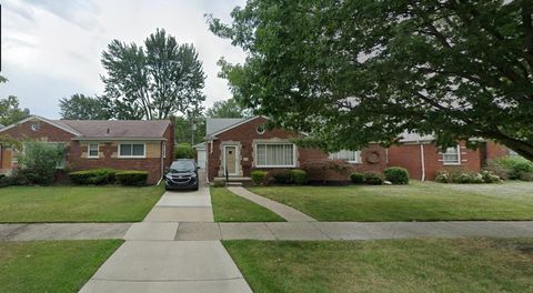 A home in Harper Woods