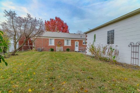 A home in Harper Woods