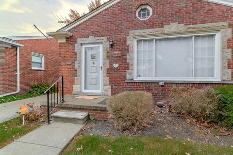 A home in Harper Woods