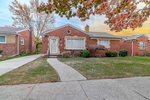 A home in Harper Woods