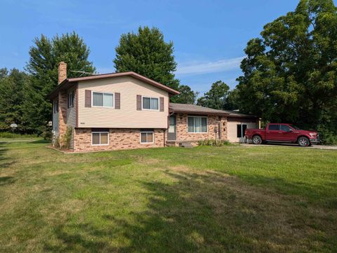 A home in Standish Twp