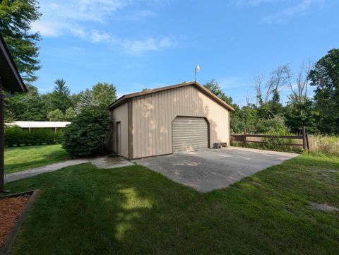 A home in Standish Twp