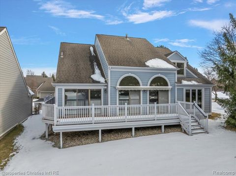 A home in Bloomfield Twp