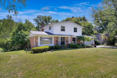 A home in West Bloomfield Twp