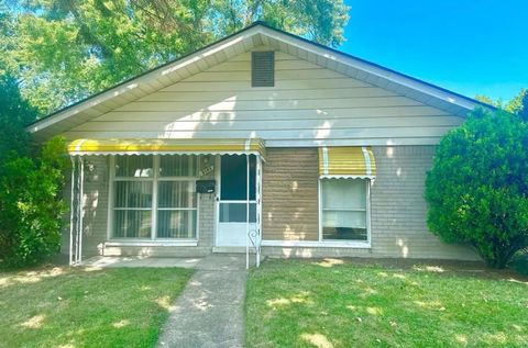 A home in Warren