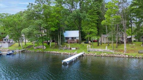 A home in Plainfield Twp