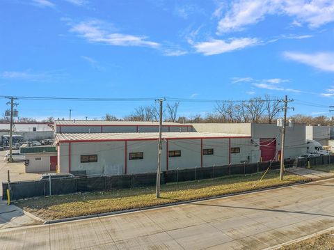25411 Sherwood Avenue Warren City MI 48015