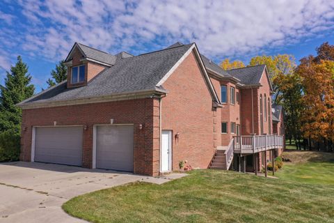 A home in Grand Blanc Twp