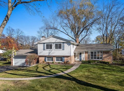 A home in Bloomfield Twp