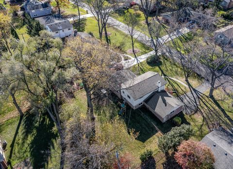 A home in Bloomfield Twp