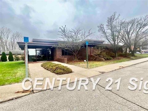 2615 N McLeod Drive Saginaw Charter Township MI 48604