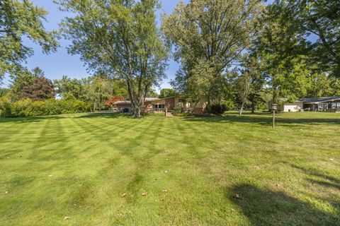 A home in West Bloomfield Twp