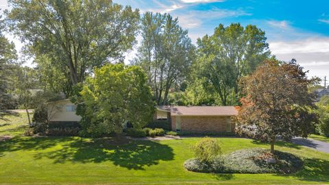 A home in West Bloomfield Twp