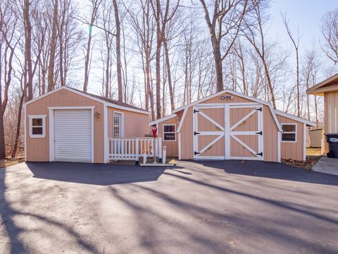 A home in Paw Paw Twp