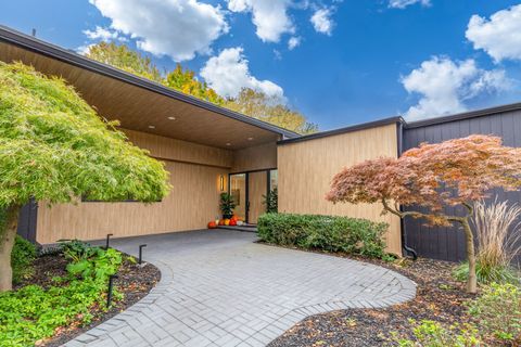 A home in Bloomfield Twp