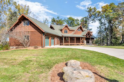 A home in Somerset Twp