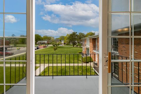 A home in Bloomfield Twp