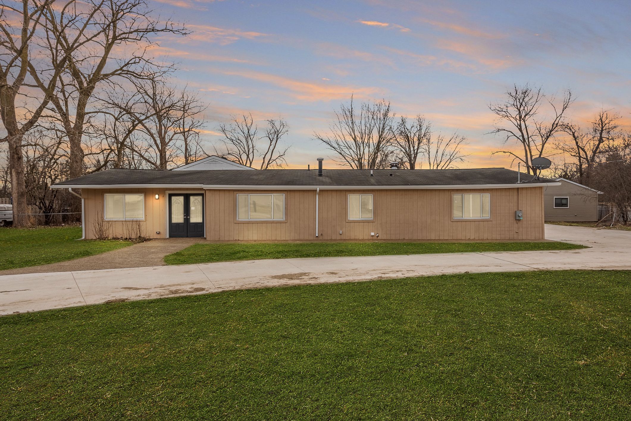 View Farmington Hills, MI 48336 house