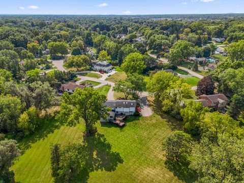 A home in West Bloomfield Twp