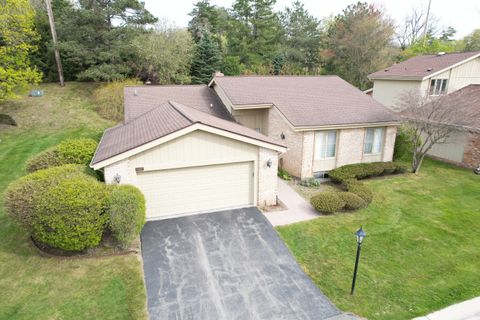 A home in West Bloomfield Twp