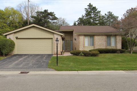 A home in West Bloomfield Twp