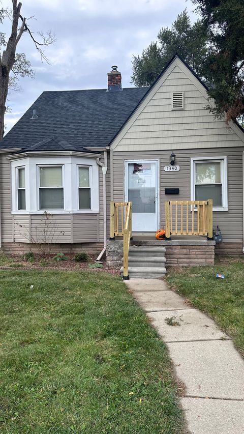 A home in Lincoln Park