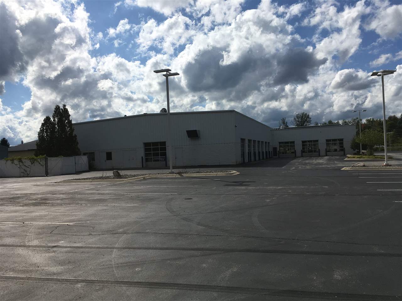 3566 N US-31 S