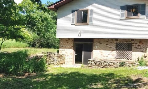 A home in Webster