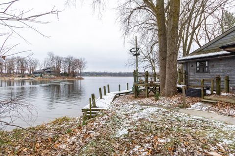 A home in Laingsburg