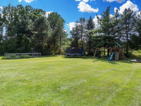 A home in Hartland Twp