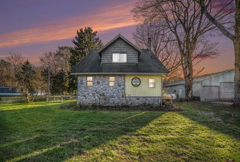 A home in Bloomingdale Twp