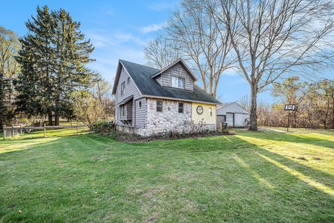 A home in Bloomingdale Twp