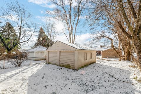 A home in Harper Woods