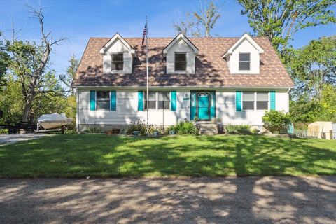 A home in Waterford Twp