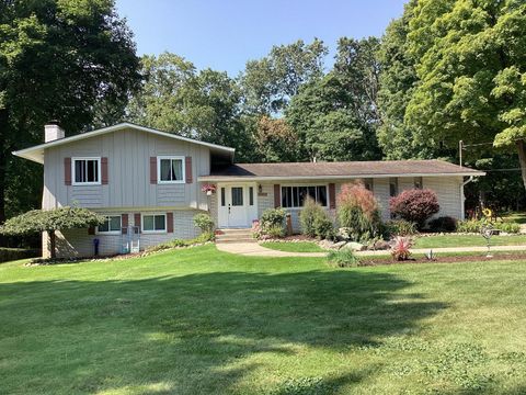 A home in Hartland Twp