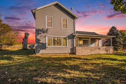 21879 N V Drive N Lee Township MI 49076