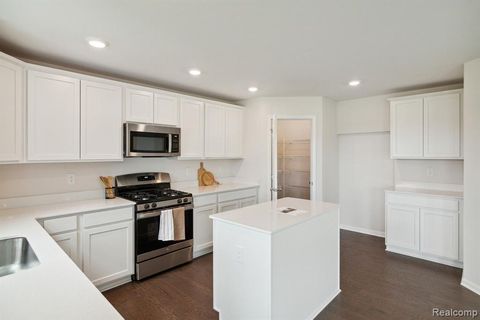 A home in HollyTownship_Oakland