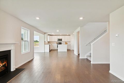 A home in HollyTownship_Oakland