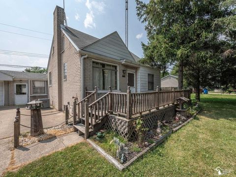 A home in Frenchtown Twp