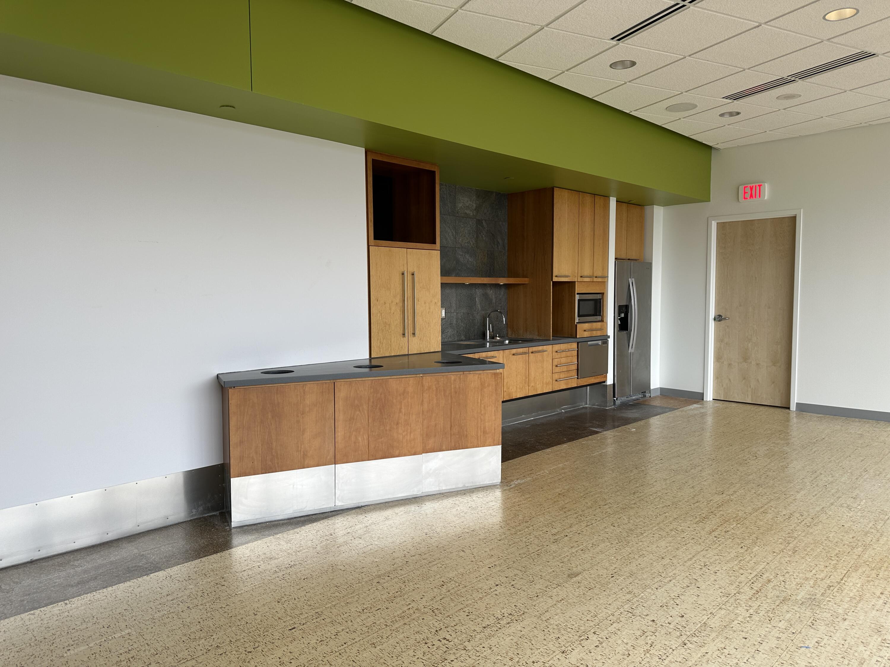 85 E 8th Street 230, 250