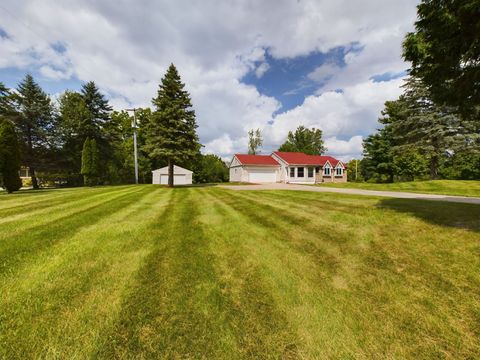 A home in Grand Blanc Twp