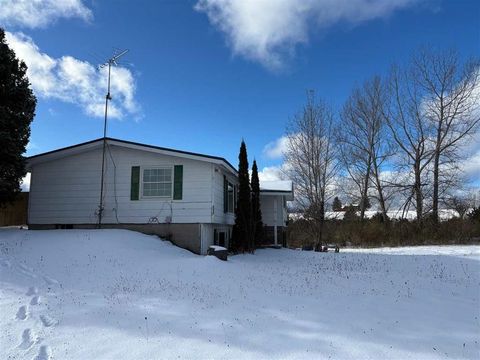 A home in Banks Twp